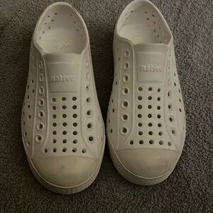 White Native brand water shoes size 11; gently used